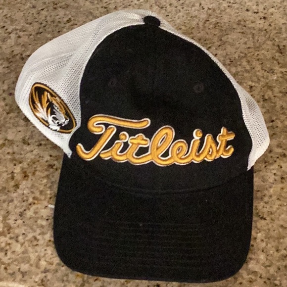 Golf hat - Picture 1 of 4